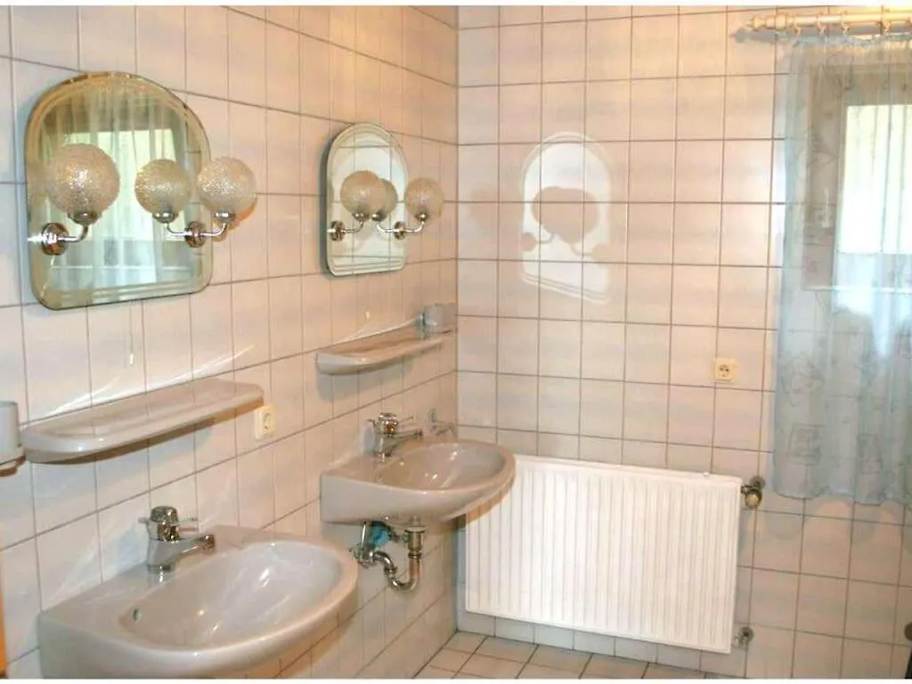 Family- Friendly Apartment In Bavarian Forest Prackenbach